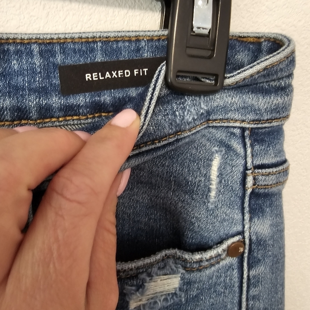 Judy Blue Relaxed Fit Cropped Jean Women's Size 27 or 5 - Picture 4 of 8